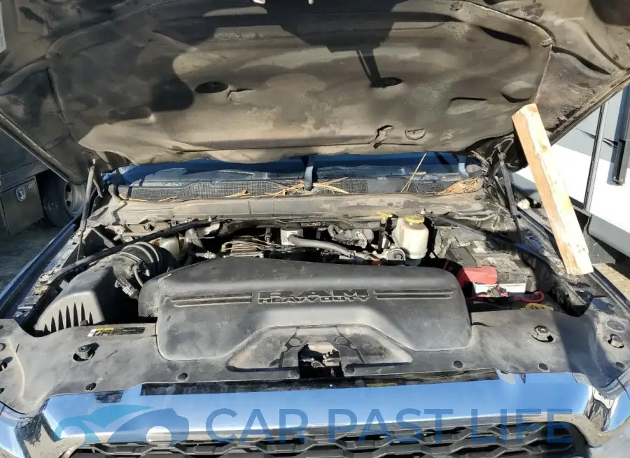 3C7WRMFL2KG672913# 11