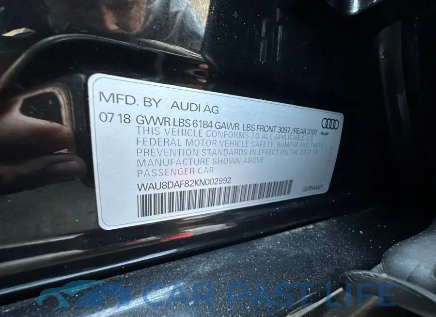 WAU8DAF82KN002992# 10