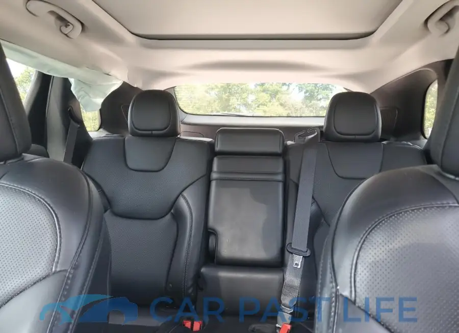 1C4PJMDX4KD236687# 10