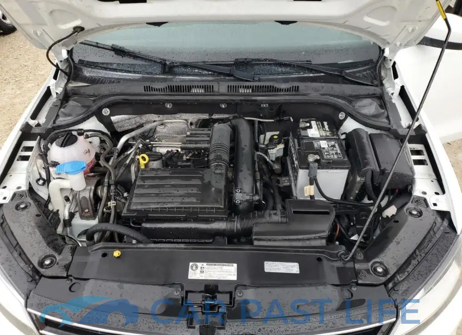 3VW2B7AJXHM353032# 11
