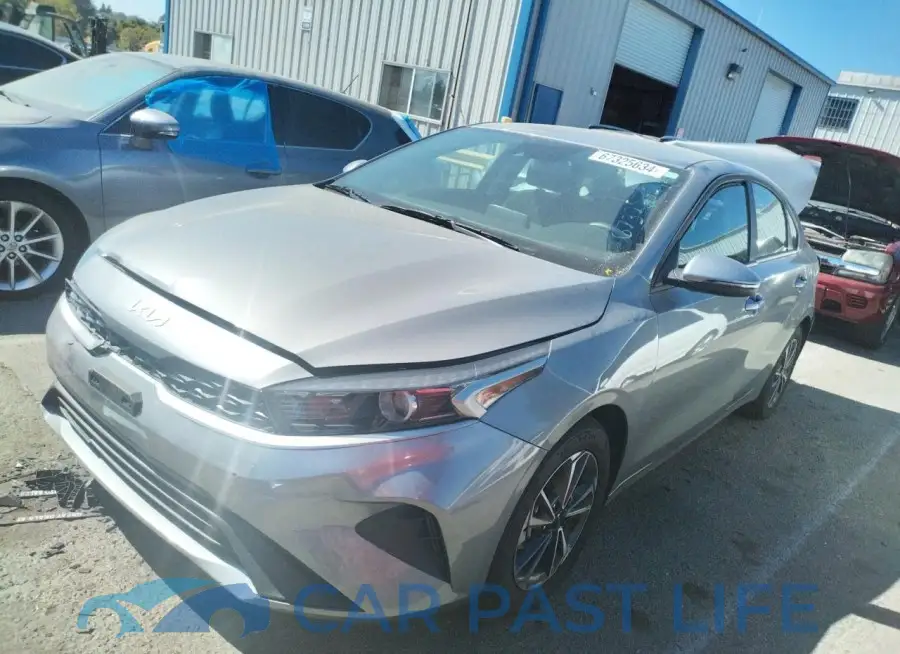 3KPF24AD8RE713374# 1