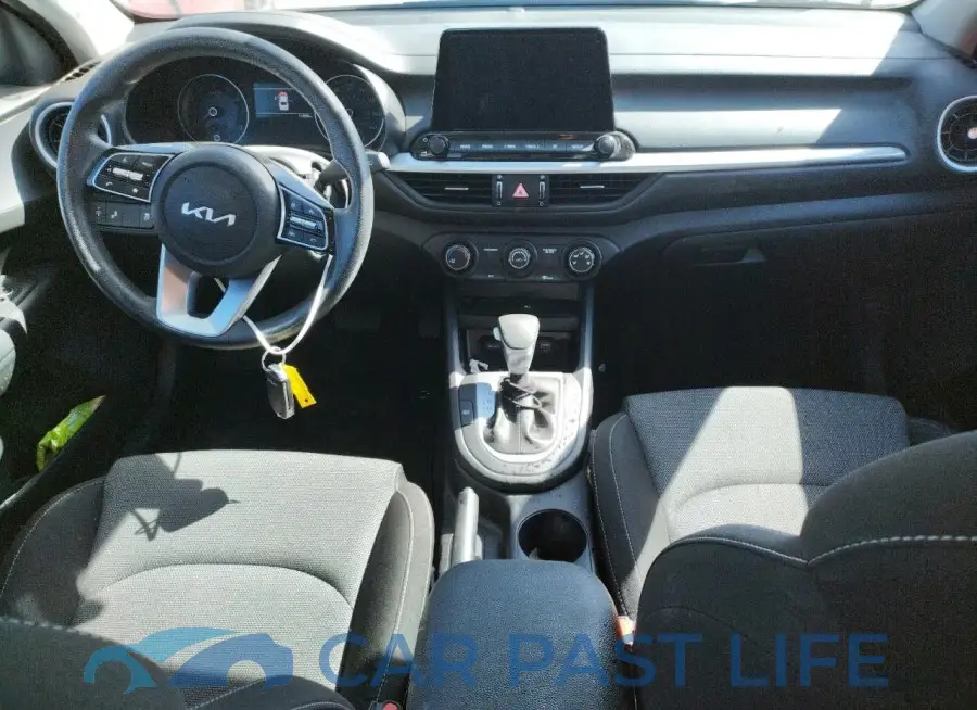 3KPF24AD8RE713374# 8