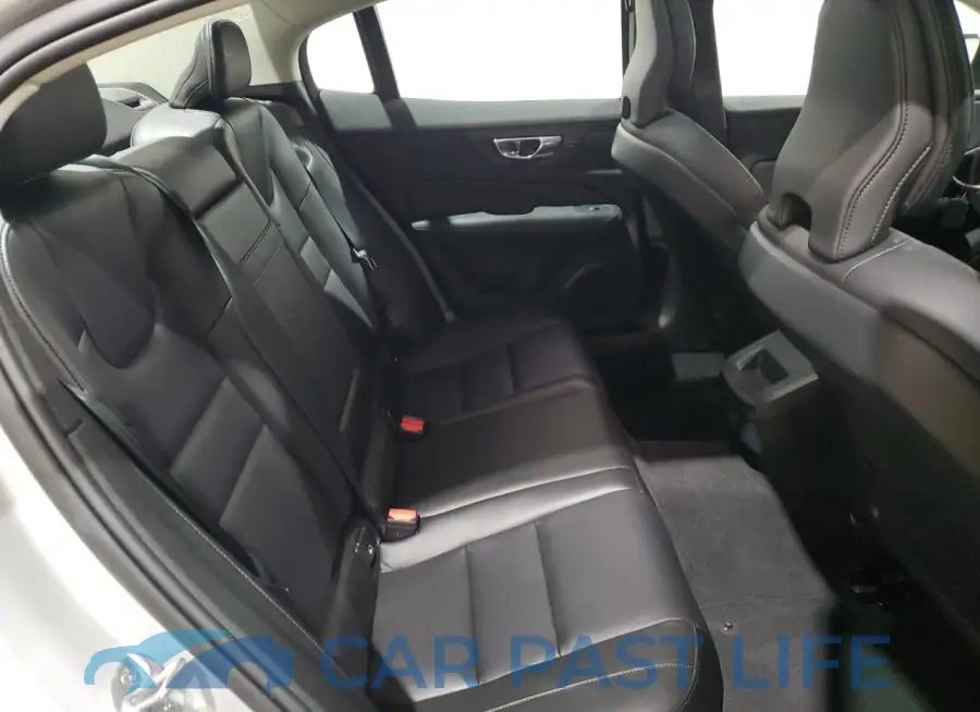 7JRL12FK2RG317573# 10