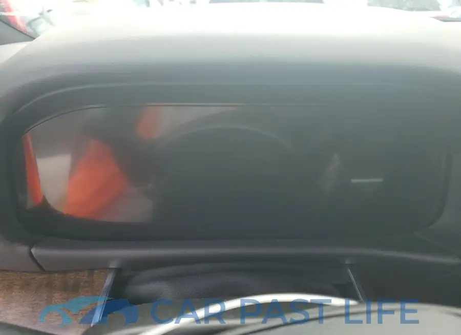 1C4SJVEJ9NS167635# 9