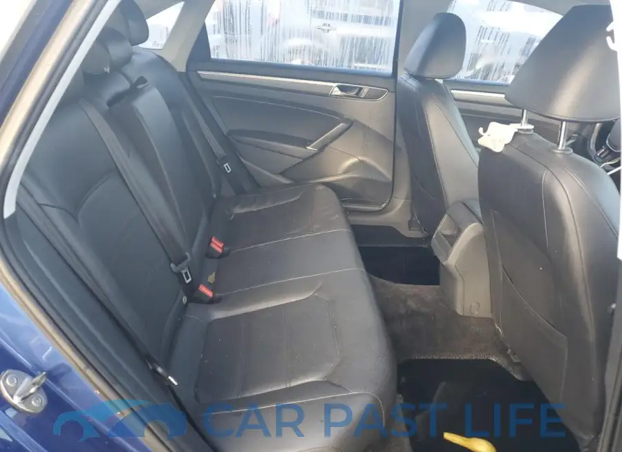 1VWDT7A38HC054776# 10