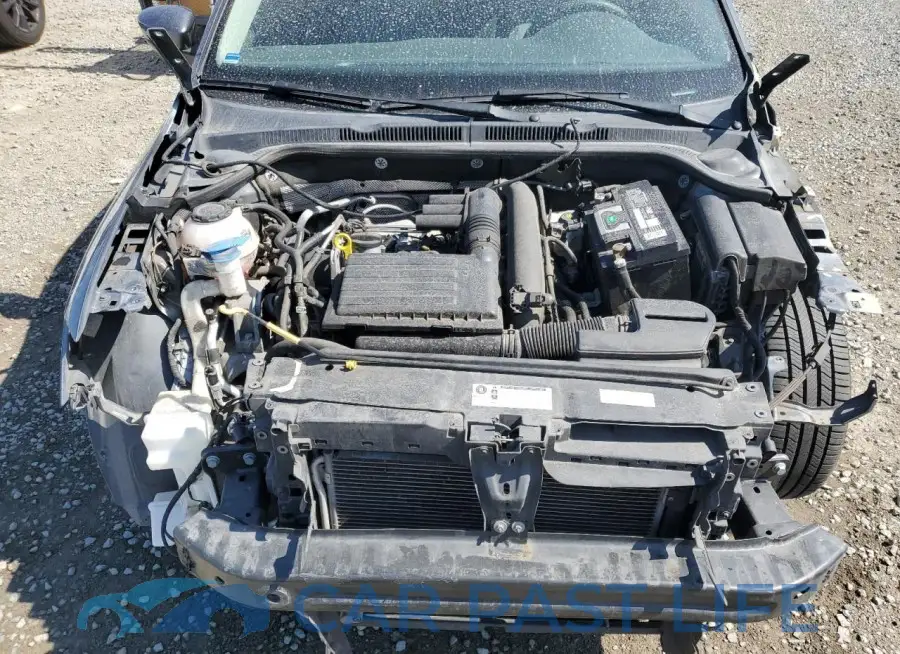 3VW2B7AJ2JM258308# 11