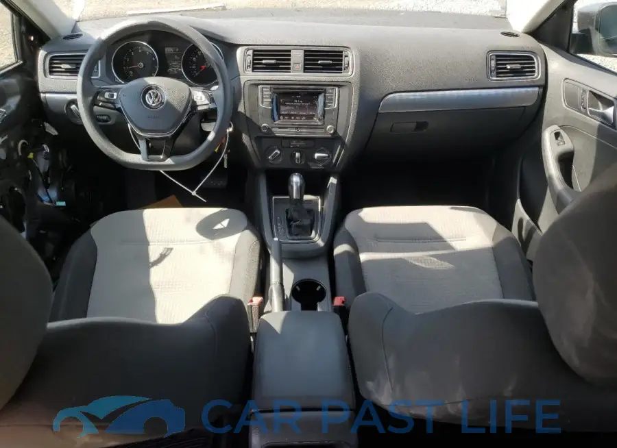 3VW2B7AJ2JM258308# 8
