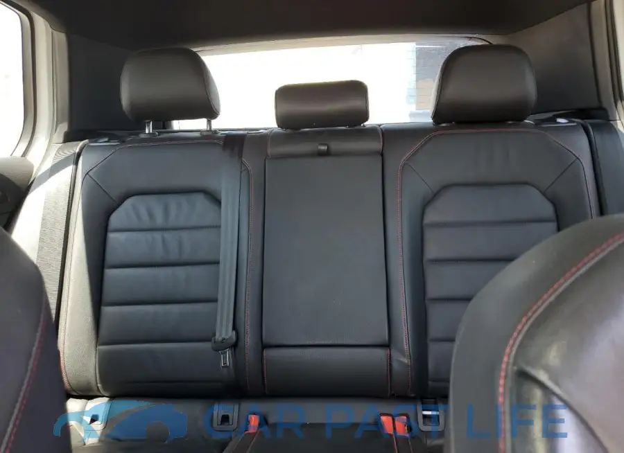 3VW4T7AU1FM002264# 10