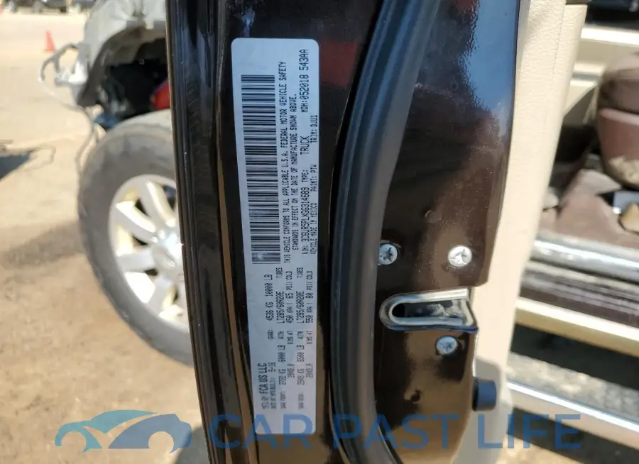 3C6UR5PLXGG314689# 13