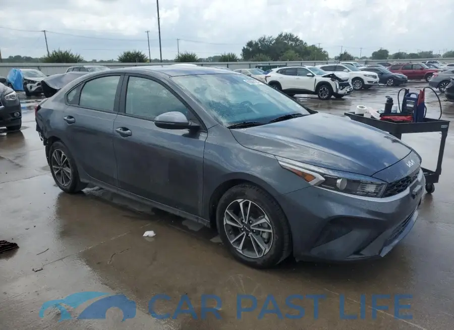 3KPF24AD8RE721541# 4
