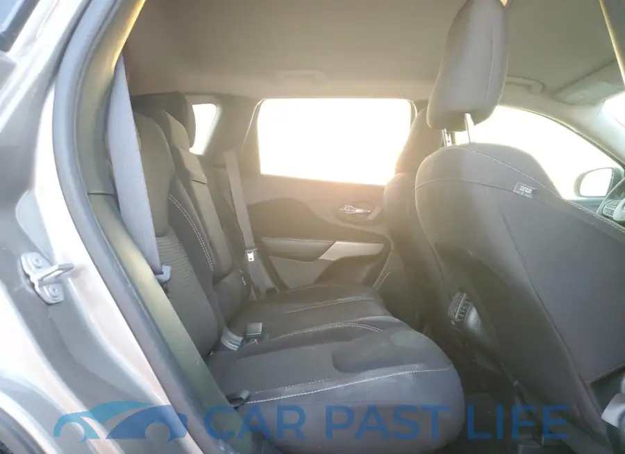 1C4PJLCS9HW663361# 11