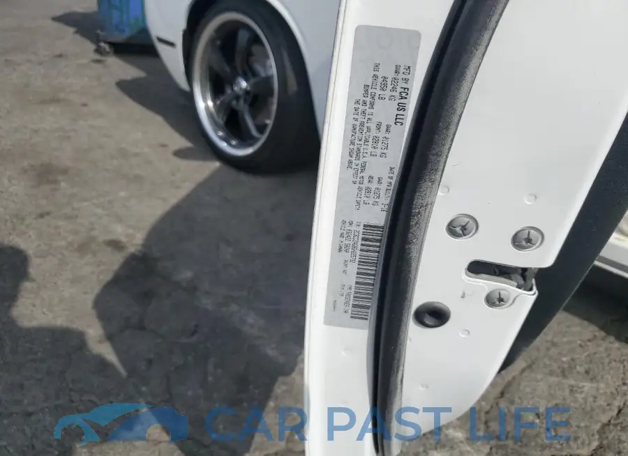 2C3CDZAG8GH225732# 12
