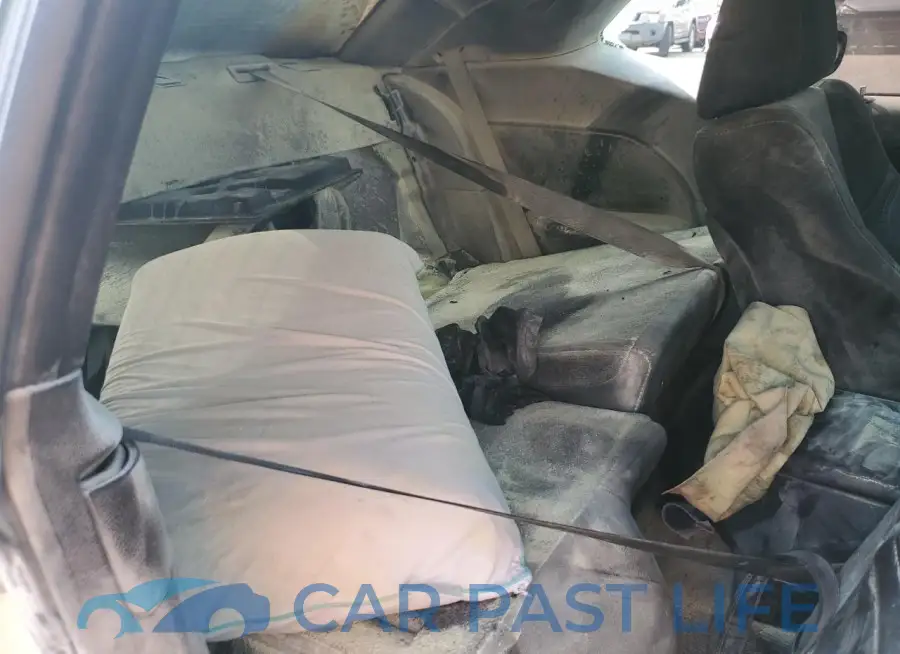 2C3CDZAG8GH225732# 10