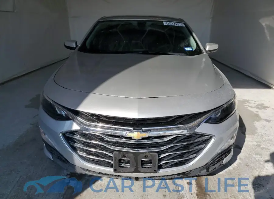1G1ZD5ST4KF135071# 5