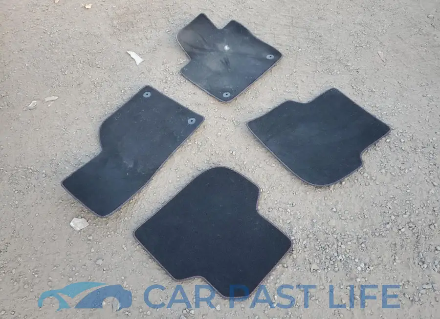 3VW4T7AJ4FM294711# 12