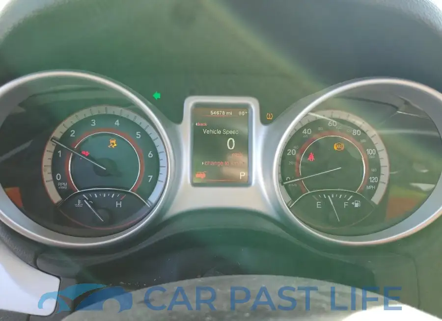 3C4PDCAB8LT275563# 9
