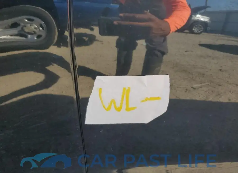 2C3CCAKG7FH831170# 12
