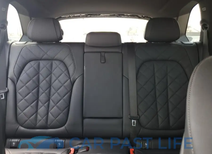 5UX13EU06R9S31639# 10