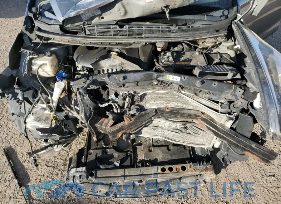 KNAHT8A32H7172595# 12