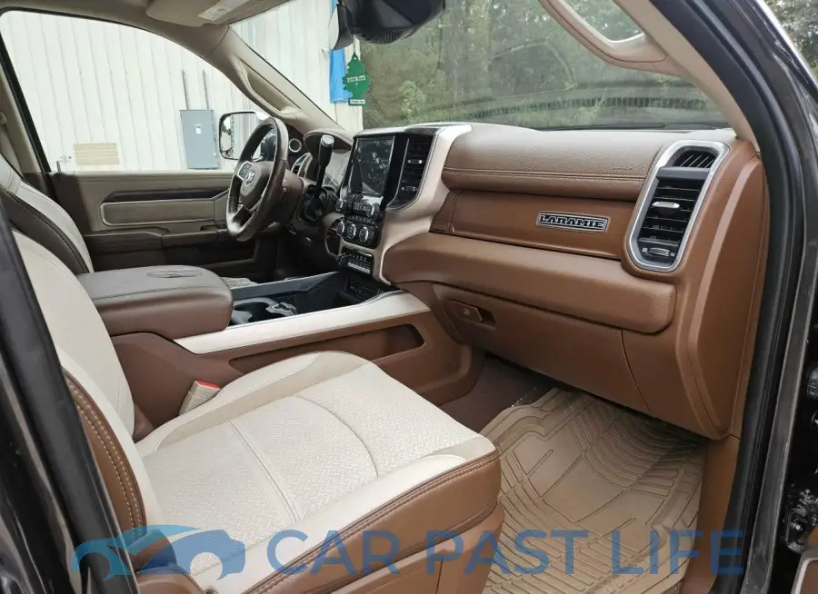 3C63R3JL5KG695126# 5