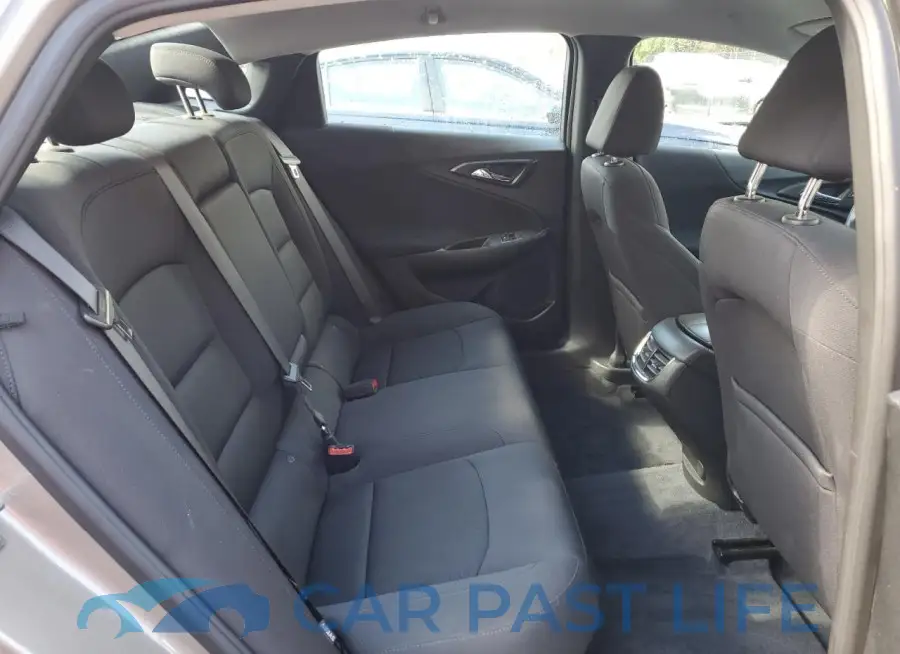 1G1ZD5ST6NF177777# 10