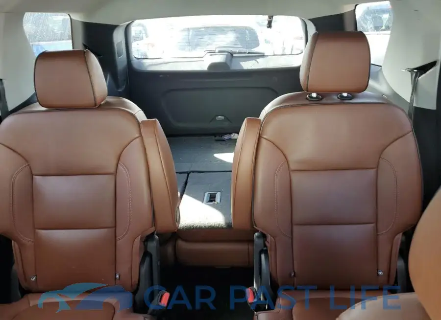 1GNEVJKW5KJ166856# 10