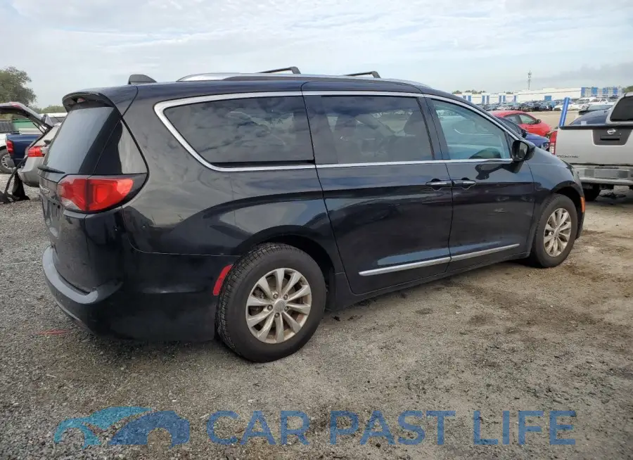 2C4RC1BG1JR142962# 3