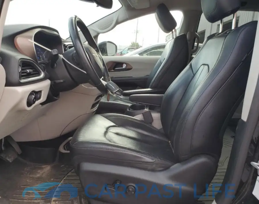 2C4RC1BG1JR142962# 7