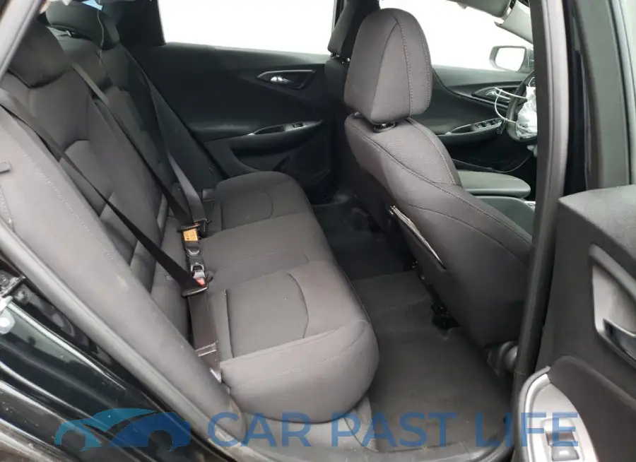 1G1ZD5ST9RF216111# 10