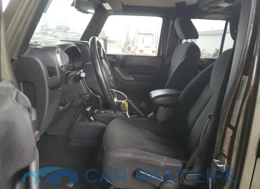 1C4BJWDG2FL696352# 7