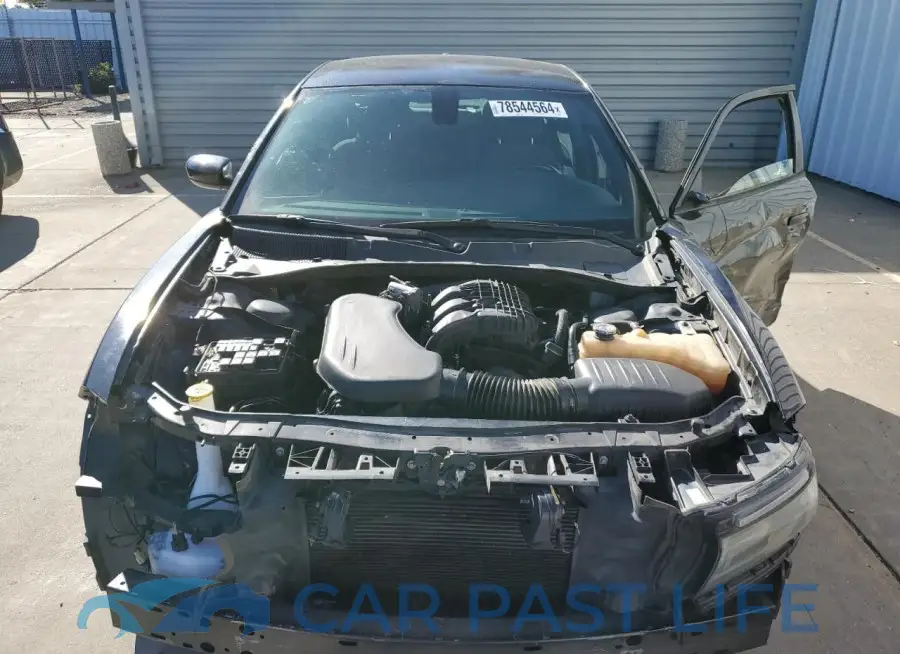 2C3CDXAG1JH318653# 11