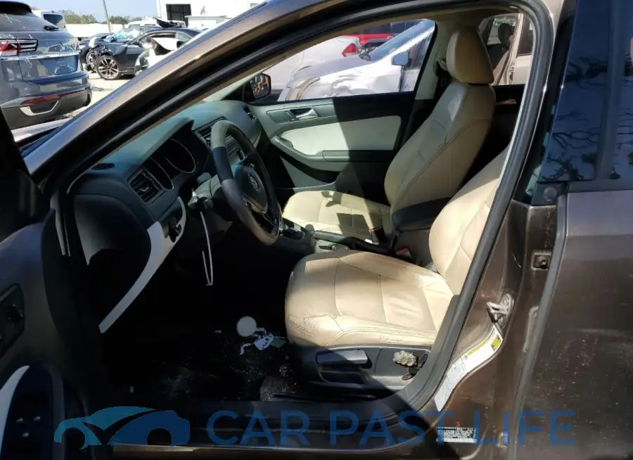 3VW2K7AJ5FM295781# 7
