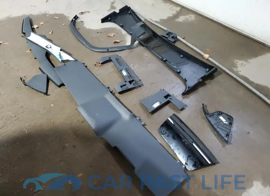 7PDSGCBA0RN044942# 13