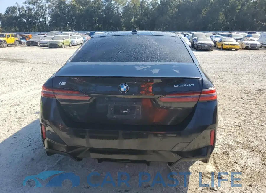 WBY33FK07RCR02370# 6