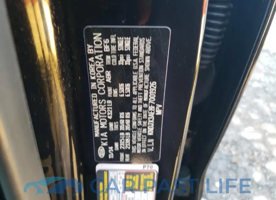 KNDJX3AE8F7001926# 13