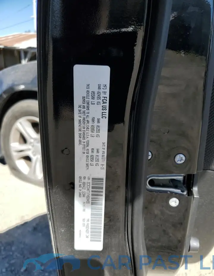 2C3CDXBG5FH725395# 12