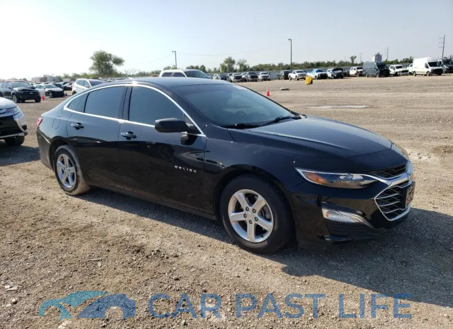 1G1ZB5ST8NF207450# 4