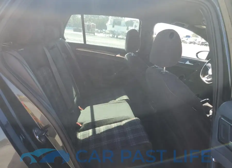3VW5T7AU2HM034518# 10