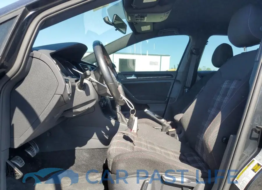 3VW5T7AU2HM034518# 7