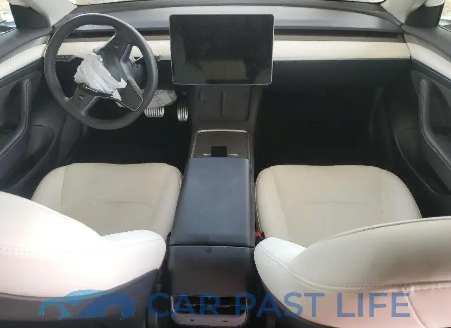 5YJ3E1EAXNF321803# 8