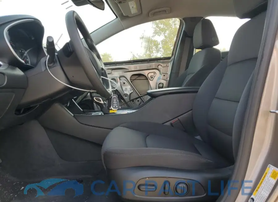 1G1ZD5ST6PF210764# 7