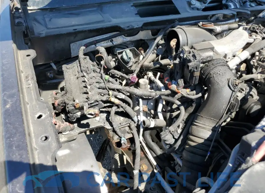 1GT12UE83GF109760# 9