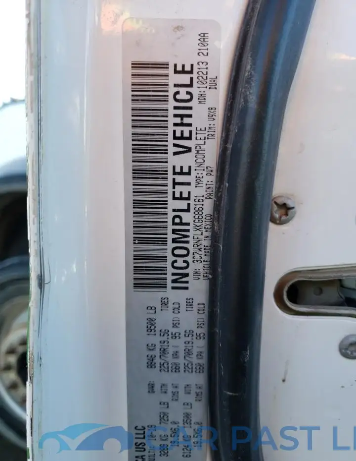 3C7WRNFLXKG686161# 13