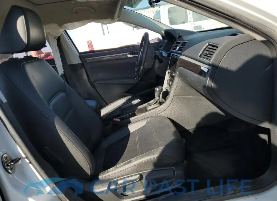 1VWBT7A32HC012529# 7