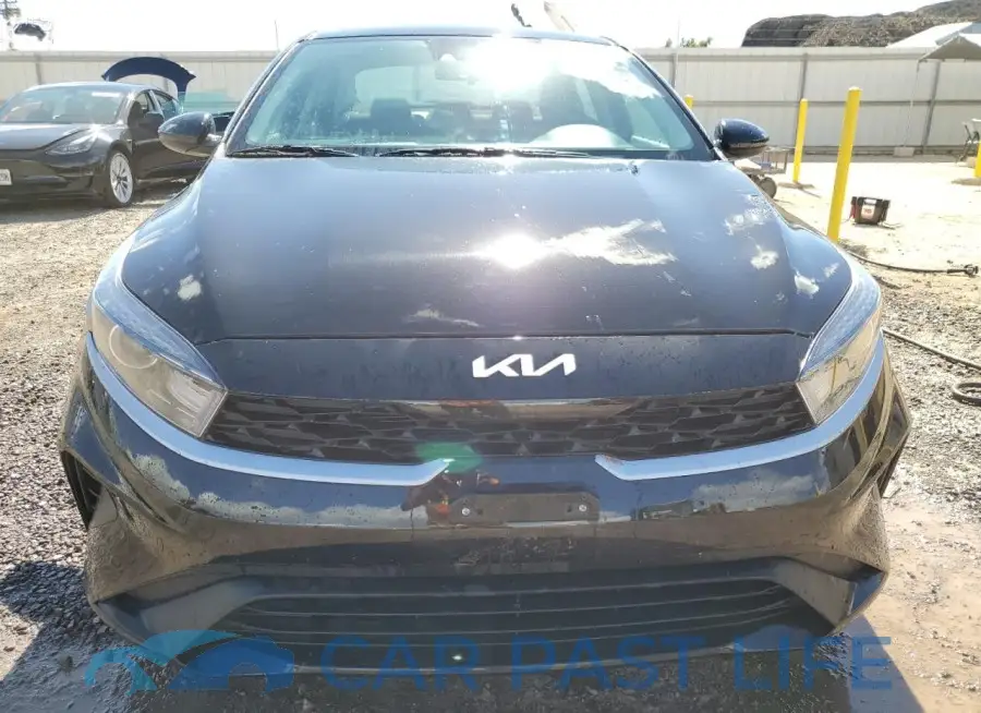 3KPF24AD4RE696752# 5
