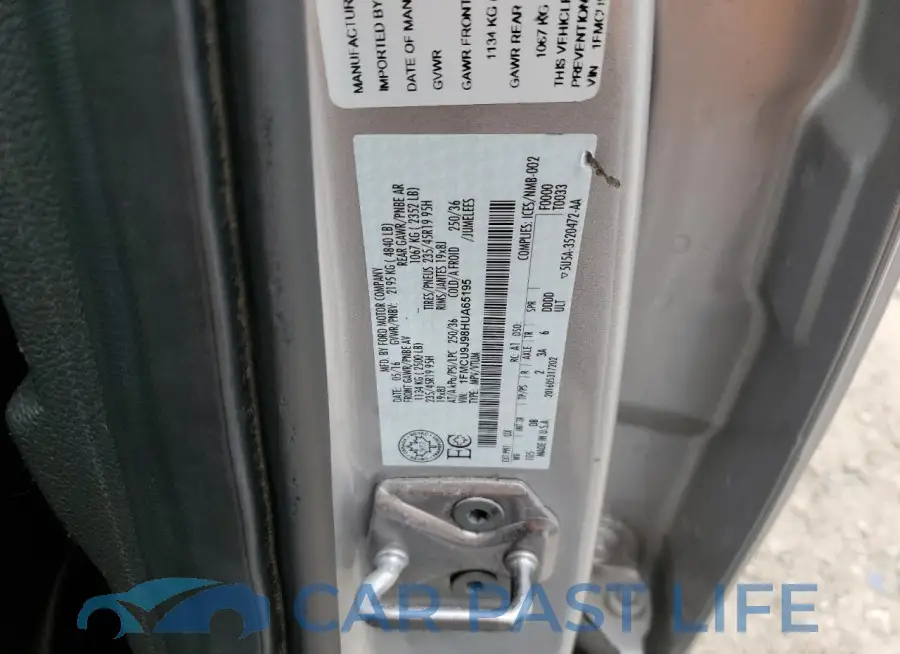 1FMCU9J98HUA65195# 12