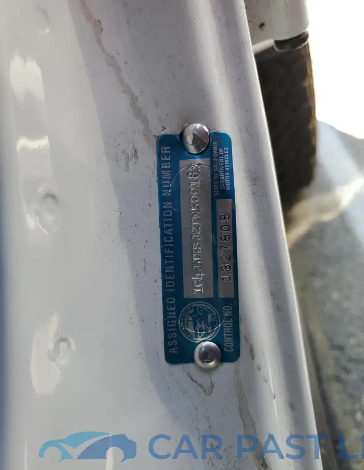 1C4JJXSJ2PW500183# 13