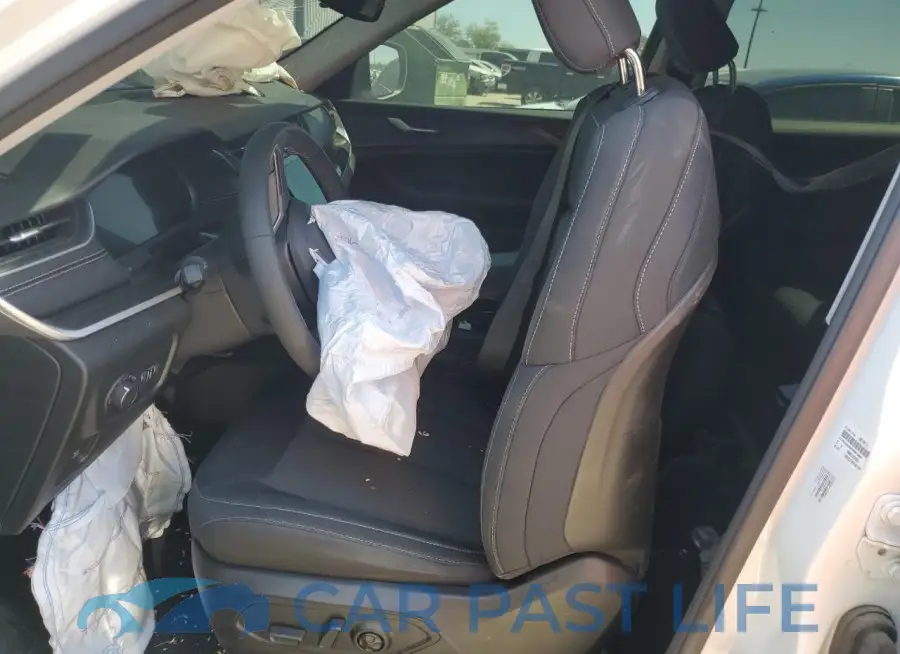 1C4RJJAG3P8801880# 7