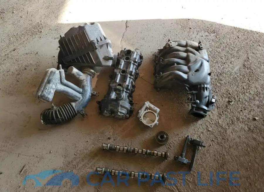 1C4BJWDG9JL835725# 12