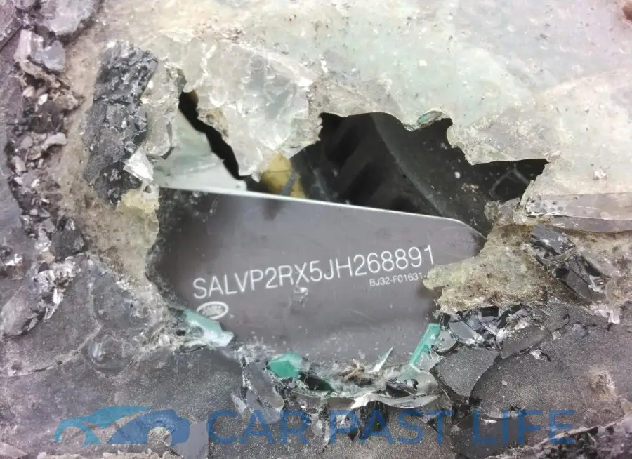 SALVP2RX5JH268891# 12